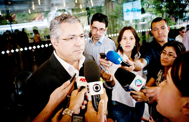 O ministro da sade, Alexandre Padilha, durante entrevista coletiva em So Paulo