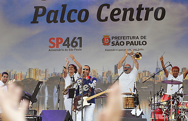 SAO PAULO, SP, BRASIL, 25/01/2015: COTIDIANO - Comemorao dos 461 anos da cidade de So Paulo. Na foto o show de Jorge Benjor, realizado no Clube de Regatas Tiet. (Foto: Luciano Amarante/Folhapress) *** EXCLUSIVO FOLHA***