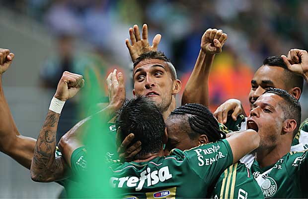  Rafael Marques comemora o terceiro gol do Palmeiras em jogo do Campeonato Paulista