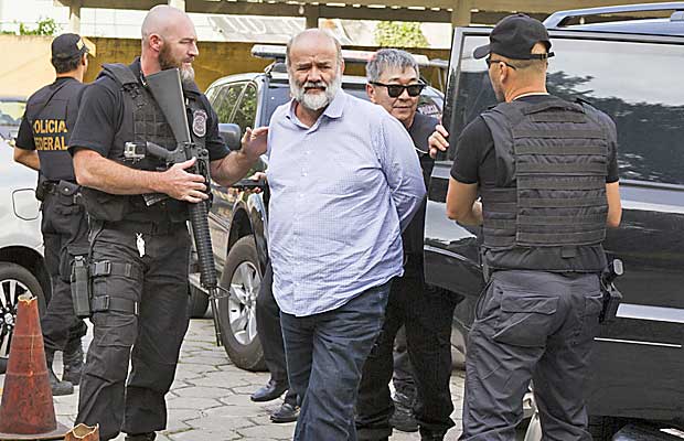 Joo Vaccari Neto chega ao IML de Curitiba para realizao de exame de corpo delito