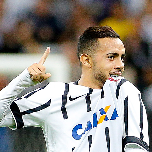 Claudinho comemora gol do Tim&atilde;o sobre o Cruzeiro