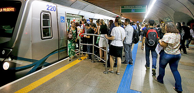 Trens da linha verde do Metr esto funcionando com novo sistema