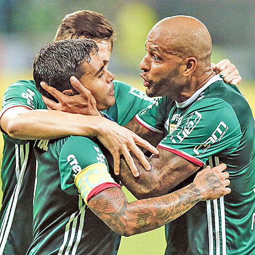 Felipe Melo reaprova a atitude de Dudu em n&atilde;o comemorar o gol