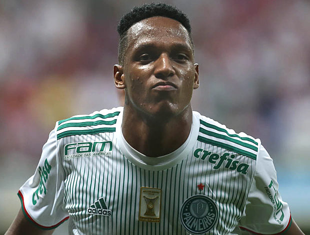 Mina comemora gol na vitória do Verdão sobre o Bahia