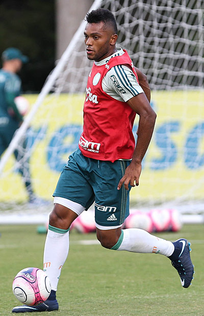 Borja durante treinamento do Palmeiras