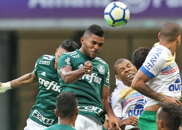O jogador Borja, do Palmeiras, em jogo contra a Chapecoense