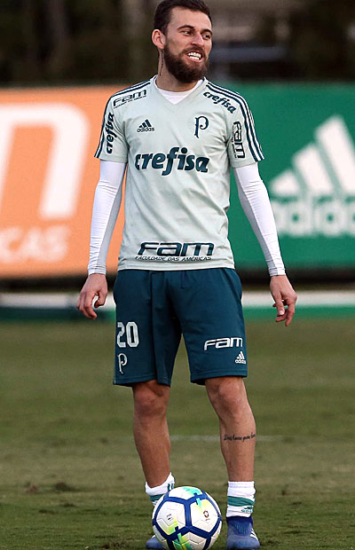 O meia Lucas Lima em treinamento do Palmeiras