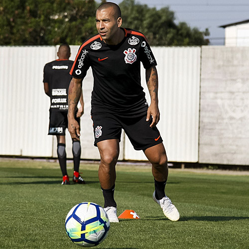 Emerson Sheik em treino para pegar o Flamengo