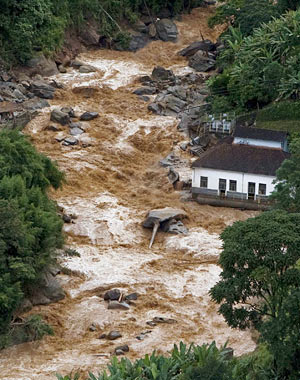 Enchentes em Nova Friburgo, no Rio de Janeiro, provocaram desabamentos e mortes no início deste ano