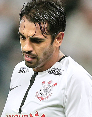 Gabigol comemora gol contra o São Caetano