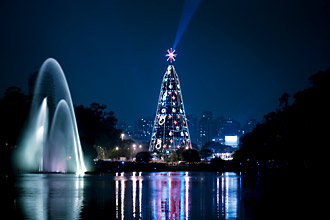 Árvore de Natal do Ibirapuera tornou-se ponto turístico de São Paulo