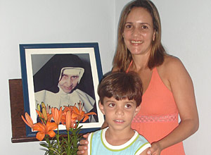 A sergipana Claudia Cristiane Santos Araujo recebeu o milagre atribudo a irm Dulce