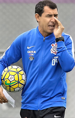 Fábio Carille prepara a equipe do Corinthians