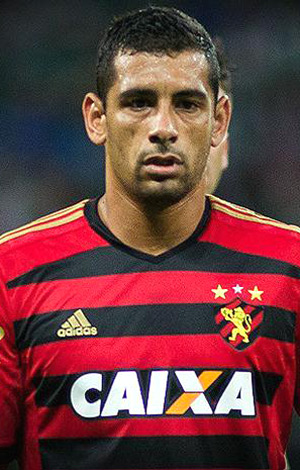 O meia-atacante Diego Souza quer vaga na seleção