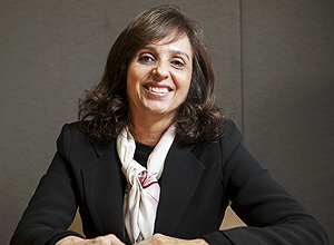 Ana Paula Caman Barros trabalha como diretora de assuntos legais da Ford