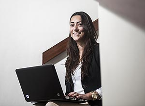 Mariana Belchior usa a ATLZ para conseguir informaes sobre processos de recrutamento