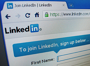 Perfil completo no LinkedIn ajuda a conseguir emprego