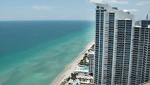 Vista de edifícios em Miami Beach, na Flórida 