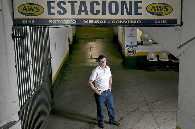 taxista José Del Toro afirma que controle de acesso do estacionamento ao prédio traz segurança