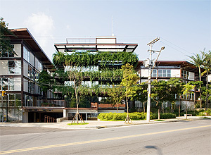 Edifício Módulo Alto, no Alto de Pinheiros, de Rocco Vidal P+W 'Criativa, arquitetura brasileira carece de foco'