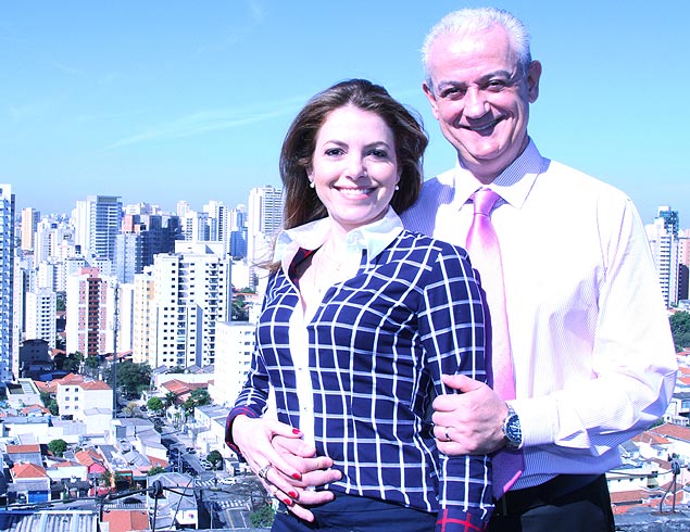 Alcides Alves dos Santos Junior e sua mulher, Michelle, no topo de prdio na Vila Mariana