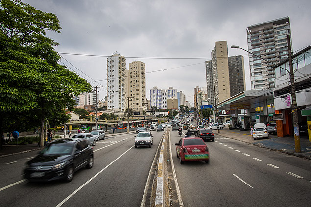 Avenida Heitor Penteado, no Sumarezinho, zona oeste de So Paulo