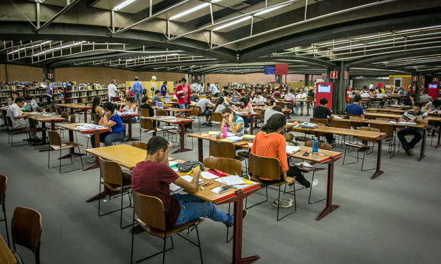Conjunto de bibliotecas do Centro Cultural So Paulo, na Vila Mariana, que conta com gibiteca e biblioteca braille