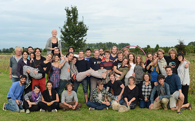 Participantes do Knowmads, grupo de ensino que busca fomentar empreendedorismo e autoconhecimento durante um ano na Holanda