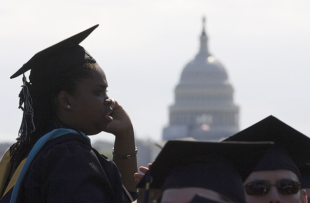 Alunos da Universidade George Washington, nos EUA, fazem cerimnia de graduao