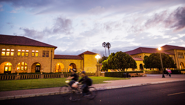 Universidade Stanford, em Palo Alto, na Califrnia, uma das mais prestigiadas do pas