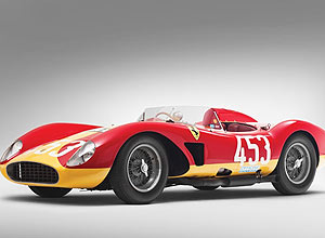 Ferrari 500 TRC Spider de 1957 tem motor quatro cilindros