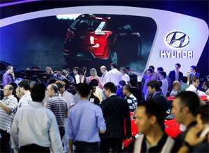 HB20 e Psy cover no palco Hyundai