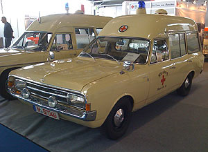 Opel Rekord 195 de 1970; verso original do modelo deu origem ao Opala brasileiro