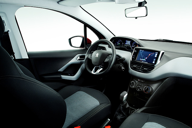 Peugeot 208 tem kit multimdia com tela sensvel ao toque