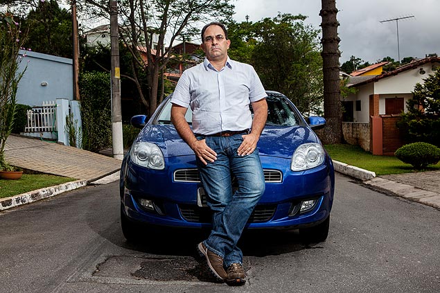O engenheiro Mauro de Azevedo Barretto, 57, espera a pea do cmbio que motivou o recall do seu Fiat Bravo