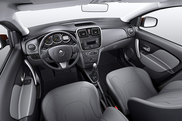 Interior do Renault Logan 1.6 Dynamique