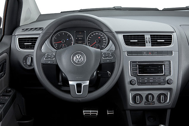 *COMPLETA* VW tambm traz ar-condicionado e direo hidrulica