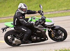 Divulgação Nova Kawasaki Z1000 quer se descolar da Honda CB 1000