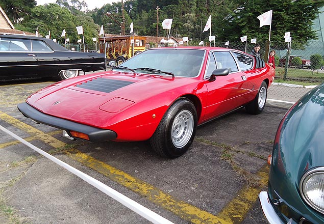 Urraco 1974: Lamborghini 'acessvel' para a poca, o cup foi uma das obras-primas do estdio italiano Bertone