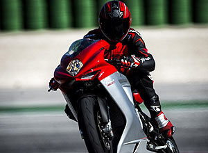 Divulgação Esportiva MV Agusta F3 800 chega ao Brasil por R$ 56 mil