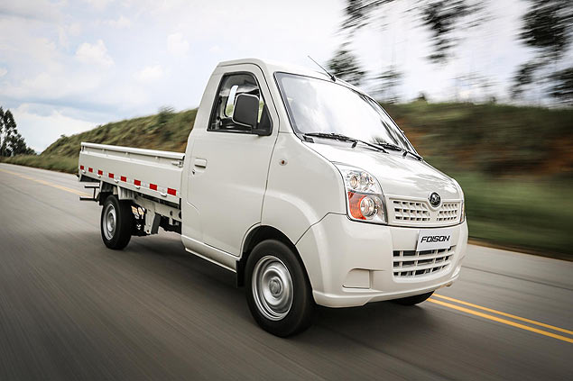O minitruck Foison  a aposta da chinesa Lifan para conquistar o mercado deixado pela Kombi, que saiu de linha em 2013