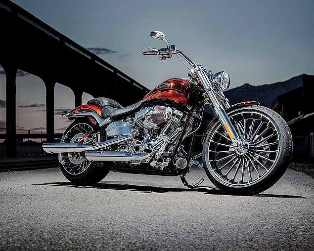 Harley-Davidson Breakout mais bsica perde fora, mas preserva estilo