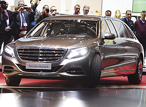 Felix Kaestle/Efe Mercedes vai do carro de corrida ao carro "verde" em Genebra