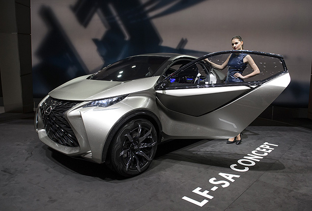 Lexus LF-SA como seria um subcompacto de luxo 