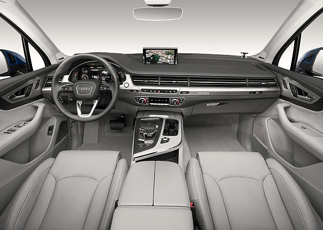 Interior do novo Audi Q7 traz novos padres de forrao e mais equipamentos