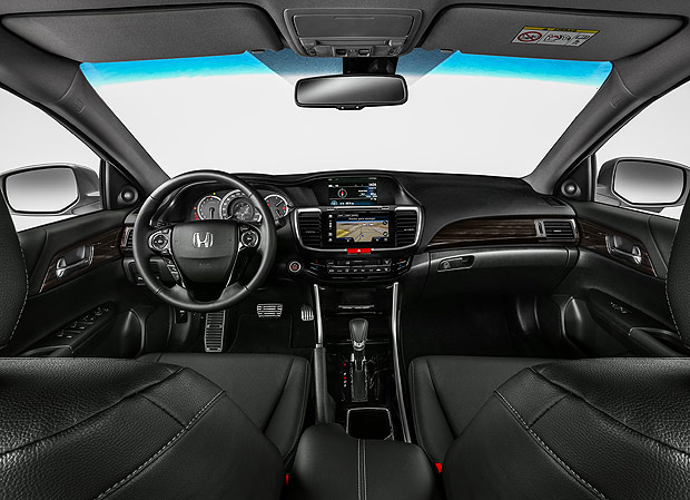 Interior do Honda Accord EX
