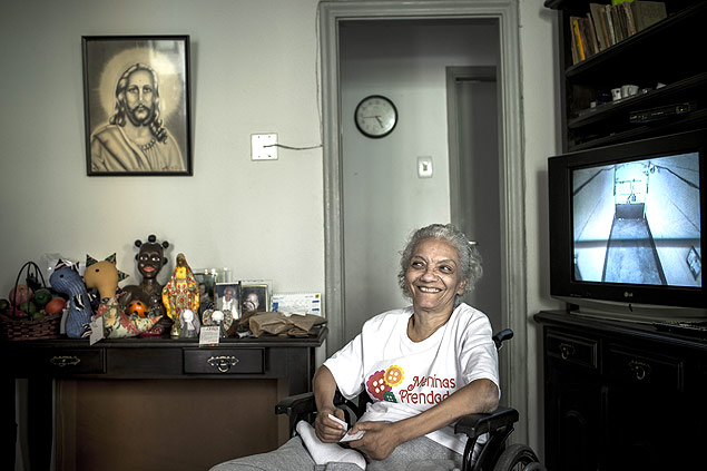 A aposentada Rita Couto faz parte da Rede Asta