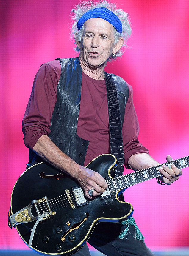 O guitarrista Keith Richards, que completa 70 anos, em show em Los Angeles, em maio deste ano