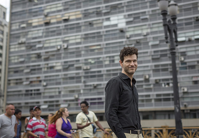 O cientista poltico Sergio Andrade, fundador da Agenda Pblica, no centro de So Paulo