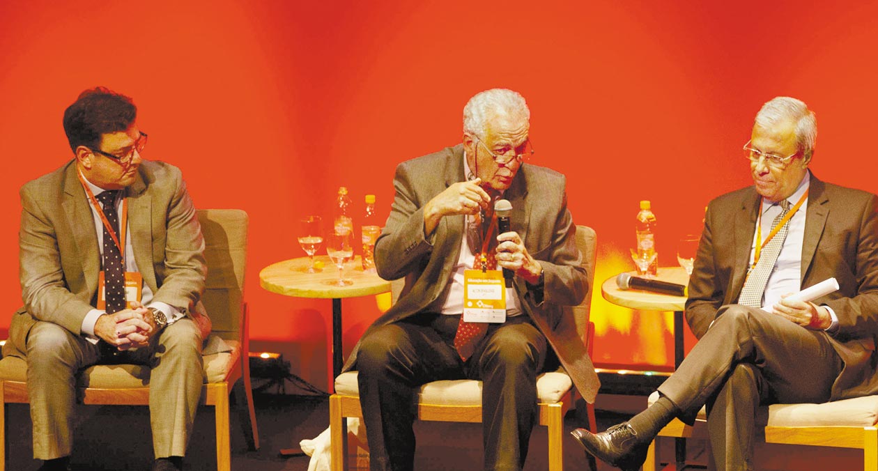 A partir da esquerda, Marcus Vinicius Aguiar, Ailton Brasiliense e Joo Francisco Borges